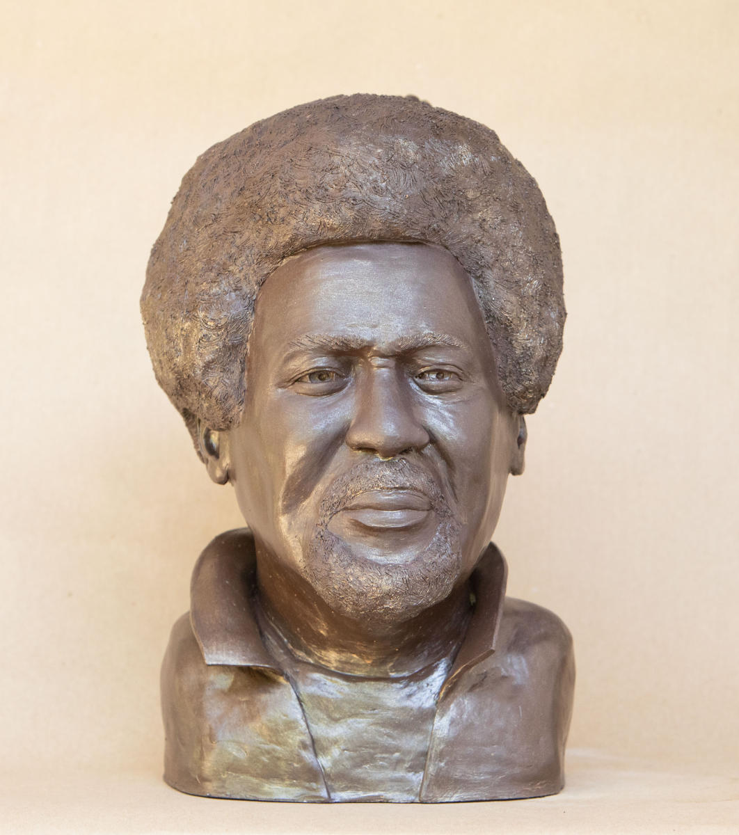 Larry Delmore Sculpture