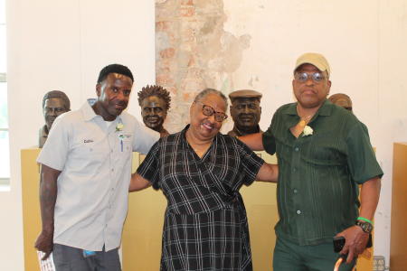 Cedric Dent with his mother and uncle Elvis Brooks